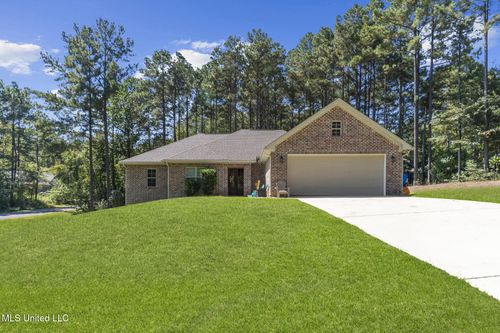 101 Carriage Parke Dr, Purvis, MS, 39475-6057 | Card Image