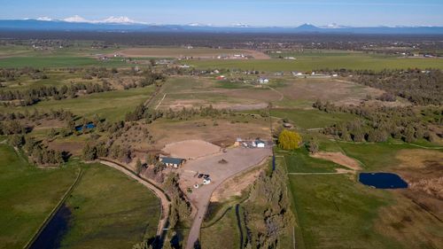 2441 Sw Minson Rd, Powell Butte, OR, 97753-1806 | Card Image