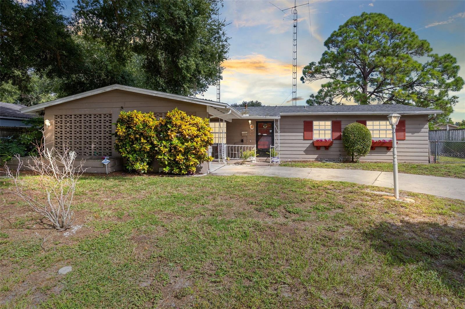 Waverly Dr, Fern Park, FL 32730