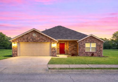 703 Olivia Ln, Centerton, AR, 72719-7808 | Card Image