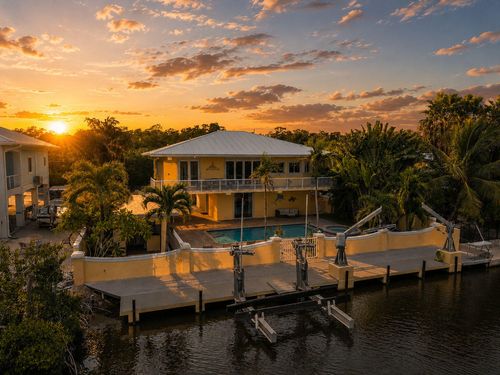 984 Shaw Dr, Key Largo, FL, 33037-2721 | Card Image