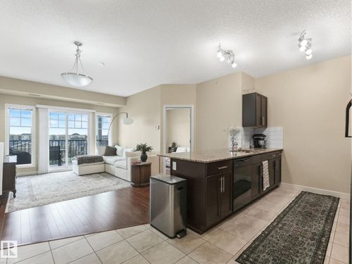 6 Augustine Cres, Sherwood Park, AB, T8H0X8 | Card Image