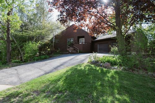 1815 Royal Oaks Dr, Janesville, WI, 53548-0171 | Card Image