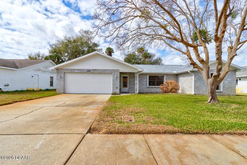 1166 Peachtree Road, Daytona Beach, FL, 32114 | Card Image