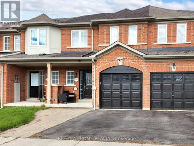 18 Brind Sheridan Crt, Townhouse with 4 bedrooms, 4 bathrooms and 3 parking in Ajax ON | Image 2