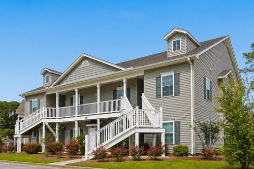 202-647 Sunnyside Dr, Murrells Inlet, SC, 29576-7318 | Card Image