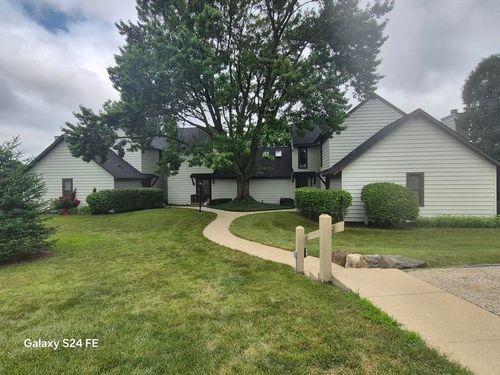 732-732 Chandler Rd, Gurnee, IL, 60031-6107 | Card Image