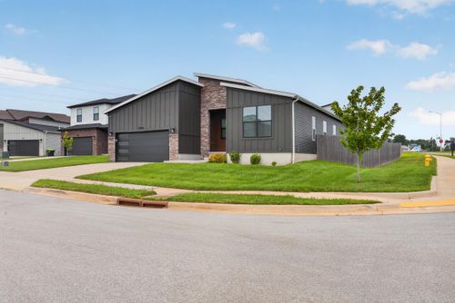 3939 E Appledore Ct, Brookline, MO, 65619-6052 | Card Image