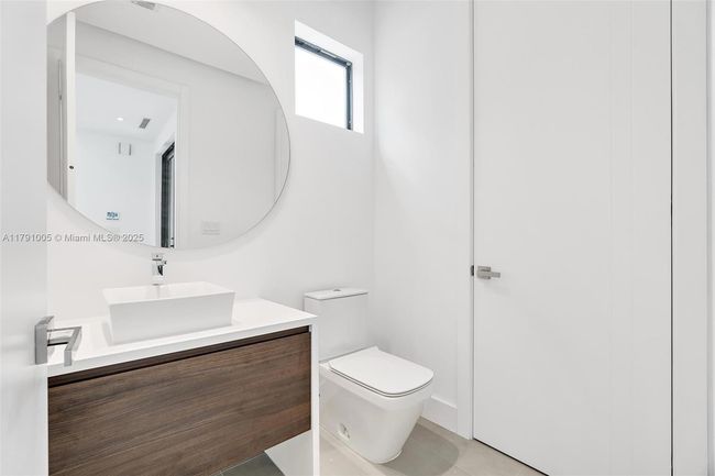 6818 - 6818 Nw 104 Th Ct, House other with 4 bedrooms, 5 bathrooms and null parking in Doral FL | Image 14