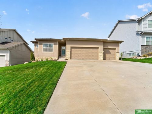 16862 Cary Street, Omaha, NE, 68136 | Card Image