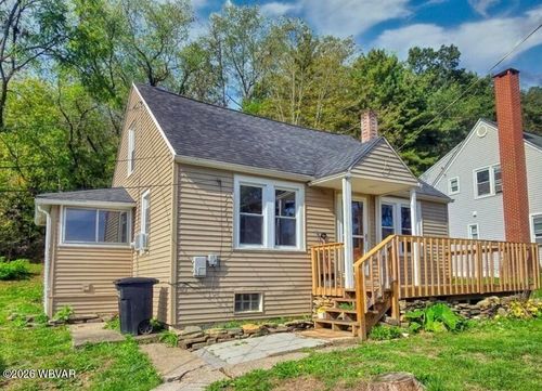 209 Melody Ln, LOCK HAVEN, PA, 17745-1035 | Card Image