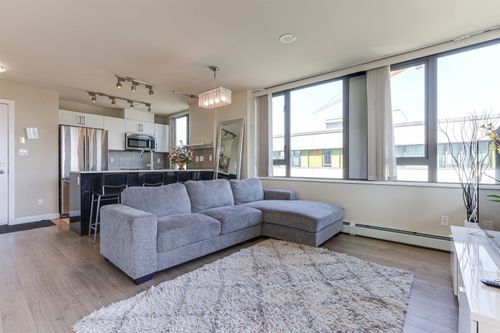 516 - 2689 Kingsway, Condo with 2 bedrooms, 2 bathrooms and 1 parking in Vancouver BC | Card Image