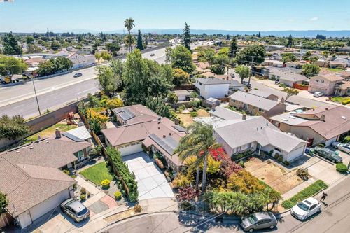 512 Teasdale Pl, Hayward, CA, 94544-1733 | Card Image