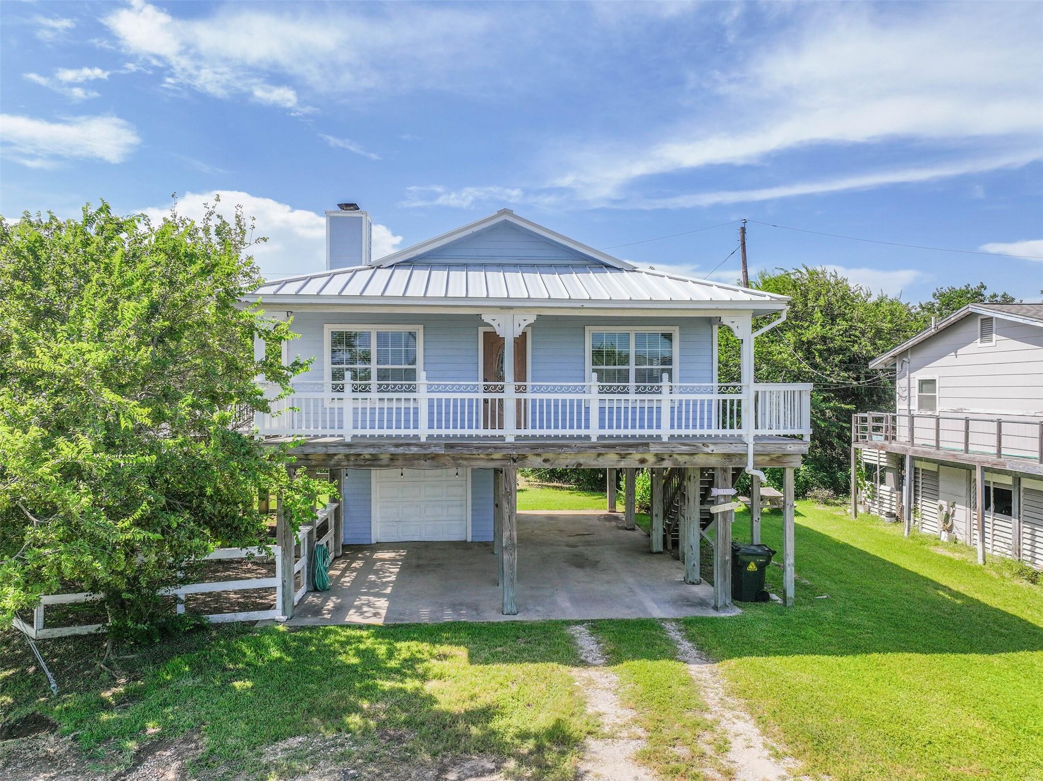 Residential Lease in San Leon 3