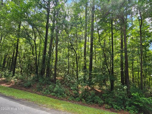 17-1429 Forest Acres Dr, Greenville, NC, 27834-6656 | Card Image