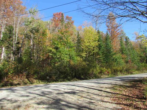 E9 Loon Cir, Londonderry, VT, 05148 | Card Image