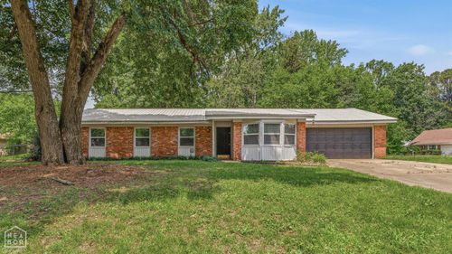 2001 Broadmoor Rd, Jonesboro, AR, 72401-5602 | Card Image