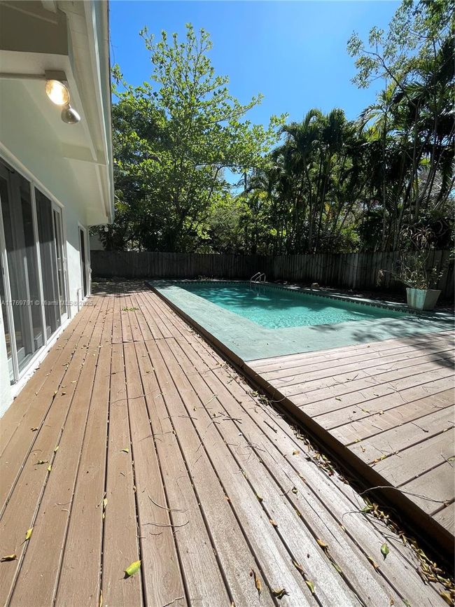 3700 Loquat Ave, House other with 4 bedrooms, 2 bathrooms and null parking in Coconut Grove FL | Image 4