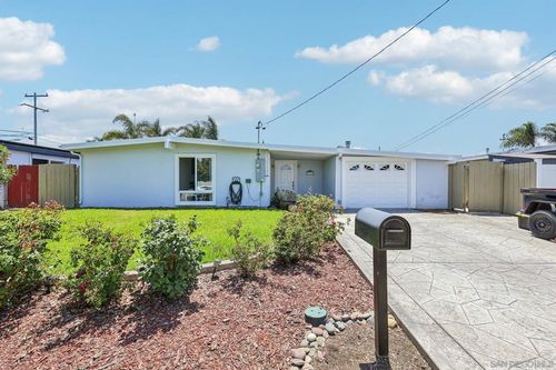 857 Holly Ave, Imperial Beach, CA, 91932-3422 | Card Image