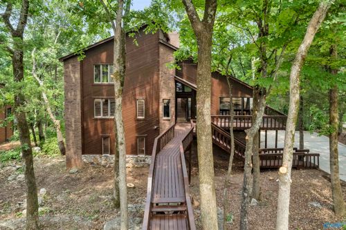 1522 Chandler Rd Se, Huntsville, AL, 35801-1476 | Card Image