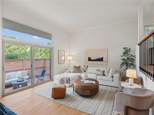 19a-11260 Overland Ave, Culver City, CA, 90230-5541 | Card Image