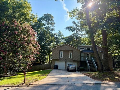 52 Omega Dr, Lawrenceville, GA, 30044-4221 | Card Image