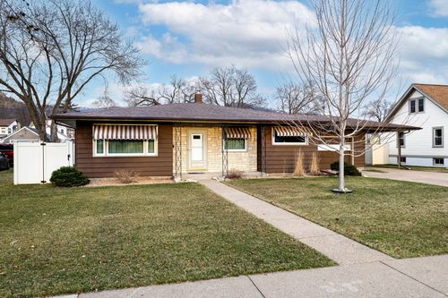 1119 Losey Blvd S, La Crosse, WI, 54601-6055 | Card Image