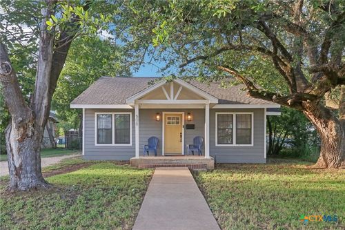 608 13th Ave, Belton, TX, 76513-2218 | Card Image