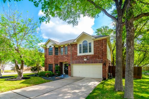 805 Oak Park Dr, Round Rock, TX, 78681-4077 | Card Image