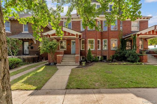 751 Van Dyke St, Detroit, MI, 48214-2420 | Card Image