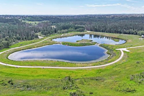 3-185 Woodridge Dr Sw, Calgary, AB, T2W3X7 | Card Image