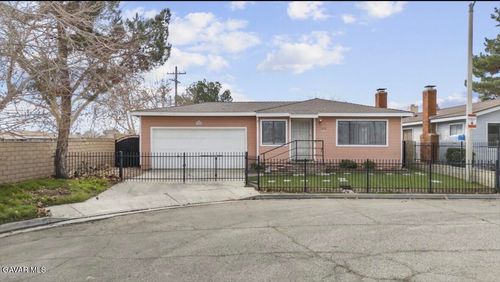 1858 Park Circle Dr, Lancaster, CA, 93535-5778 | Card Image