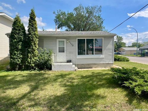1175 Edgar St, Regina, SK, S4N3J6 | Card Image