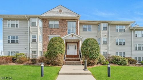 36 Mountainview Ct, Riverdale, NJ, 07457-1054 | Card Image