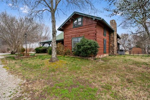 7828 Wingfield Church Rd, Bowling Green, KY, 42101-3329 | Card Image