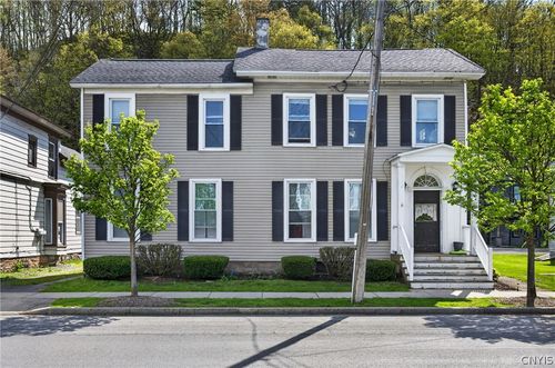 284 Genesee St, Chittenango, NY, 13037-1735 | Card Image