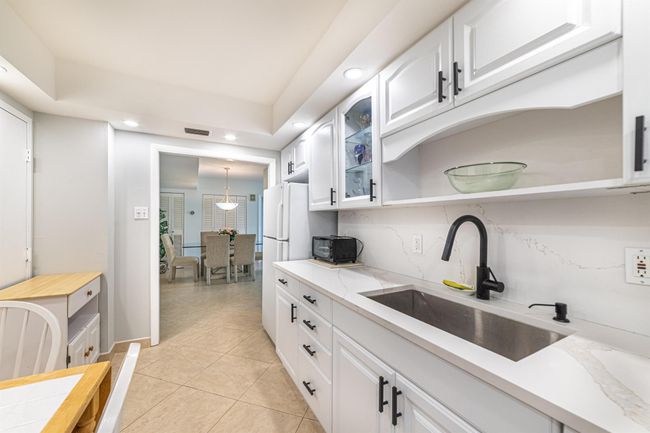 APT-401 - 3450 S Ocean Blvd, Condo with 2 bedrooms, 2 bathrooms and null parking in Palm Beach FL | Image 14