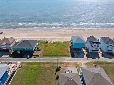 1114 Blue Water Drive, Home with 0 bedrooms, 0 bathrooms and null parking in Crystal Beach TX | Image 2