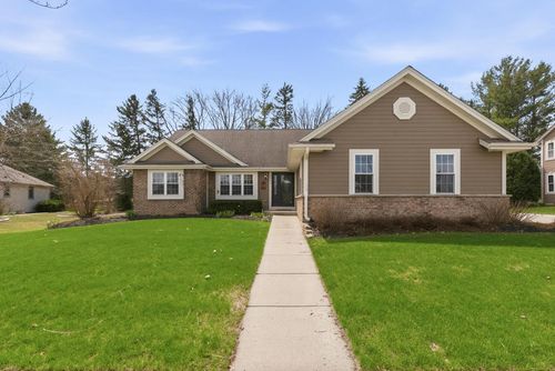 2947 South Gate Drive, Hartford, WI, 53027 | Card Image