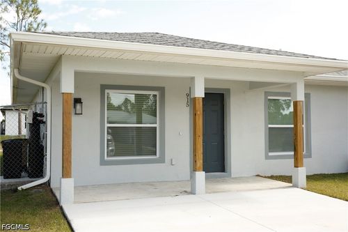 915 Graystone Ave, Lehigh Acres, FL, 33974-9588 | Card Image