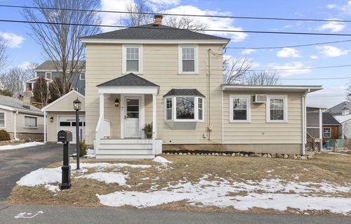 7 Hoyt Ave, Amesbury, MA, 01913-2217 | Card Image