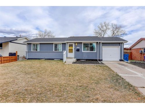 3222 Blackhawk Cir, Aurora, CO, 80011-2232 | Card Image
