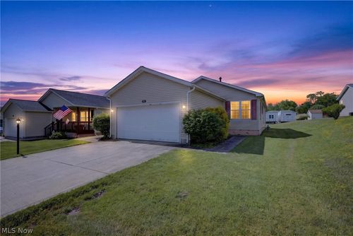 668 Woodlawn Rd, Chardon, OH, 44024 | Card Image