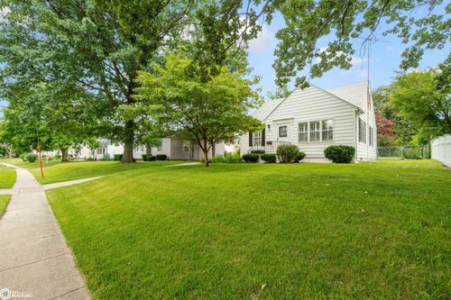 2720 Sunnyside Ave, Burlington, IA, 52601-2463 | Card Image