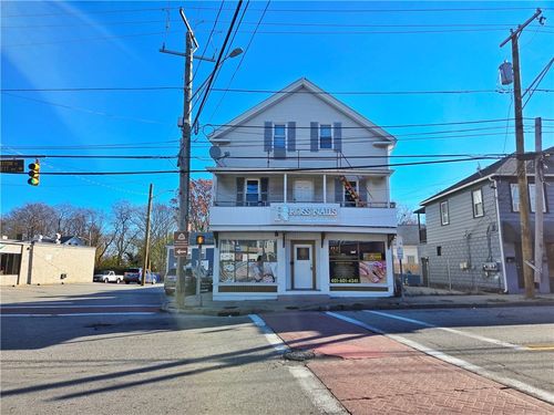 2 Gansett Ave, Cranston, RI, 02920-7358 | Card Image