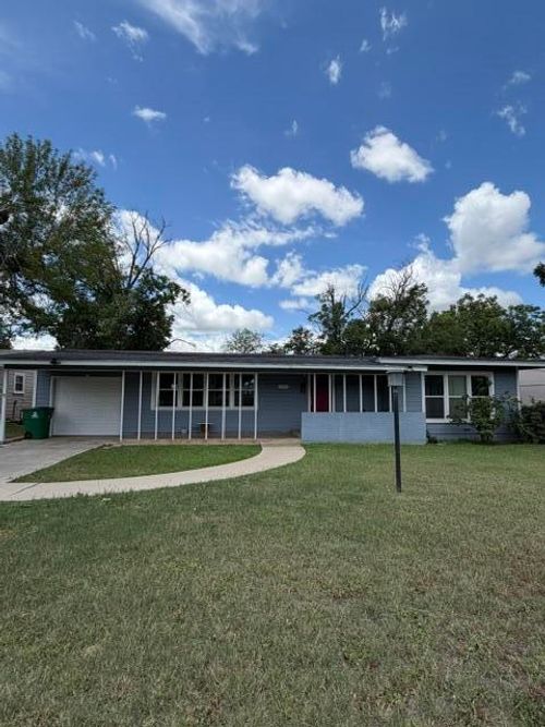 2658 Colorado Ave, San Angelo, TX, 76901-3609 | Card Image