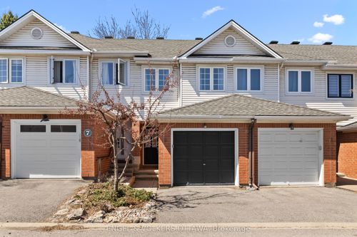 9 Festive Pvt, Ottawa, ON, K2C4A1 | Card Image
