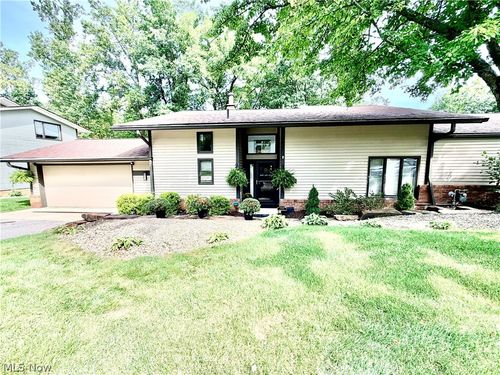 011-7019 Windward Hills Drive, Brecksville, OH, 44141 | Card Image