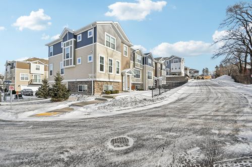 2278 Polar Way, North Saint Paul, MN, 55109-1774 | Card Image