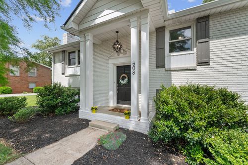 608 Harpeth Pkwy E, Nashville, TN, 37221-3504 | Card Image
